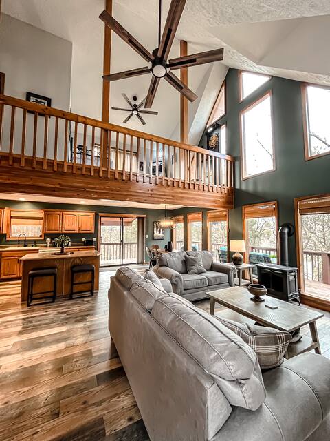 Table Rock Lake Front House Spa Arcade 2 Fire Pits