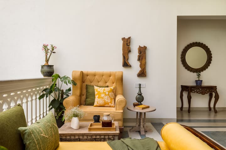 Living room image 5