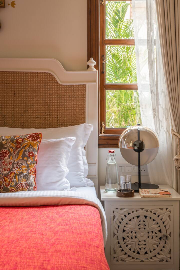 Bedroom 1 image 3