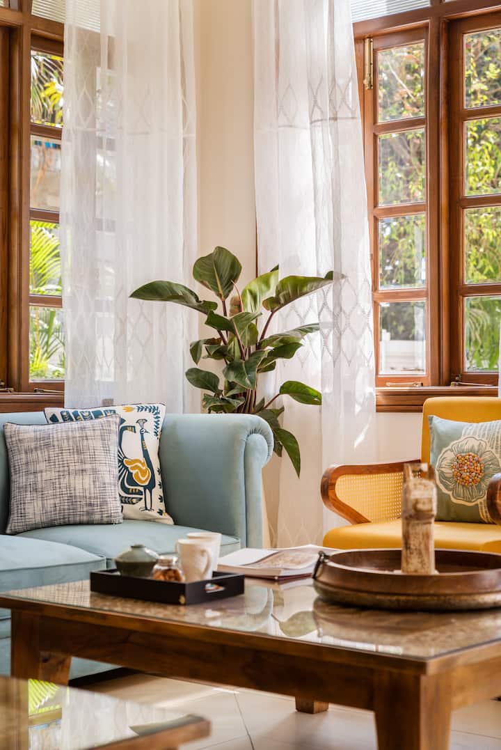 Living room image 3
