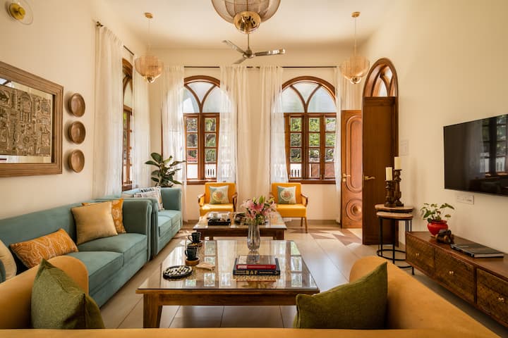 Living room image 4