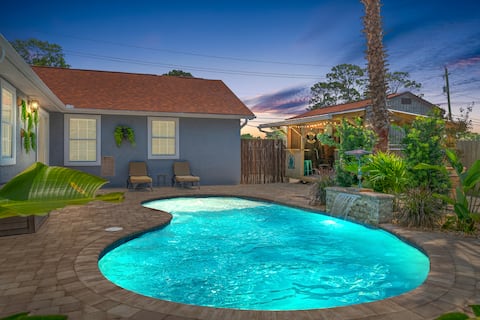 Shipwrecked- Winter Deals~Hot Tub~!