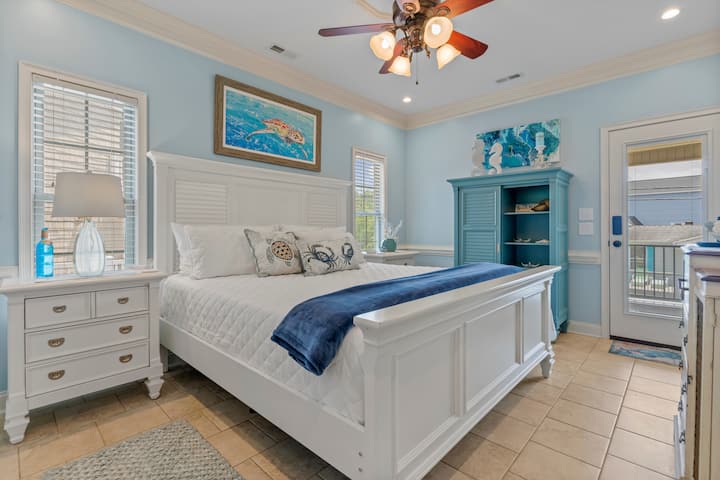 Dormitorio principal con cama tamaño king