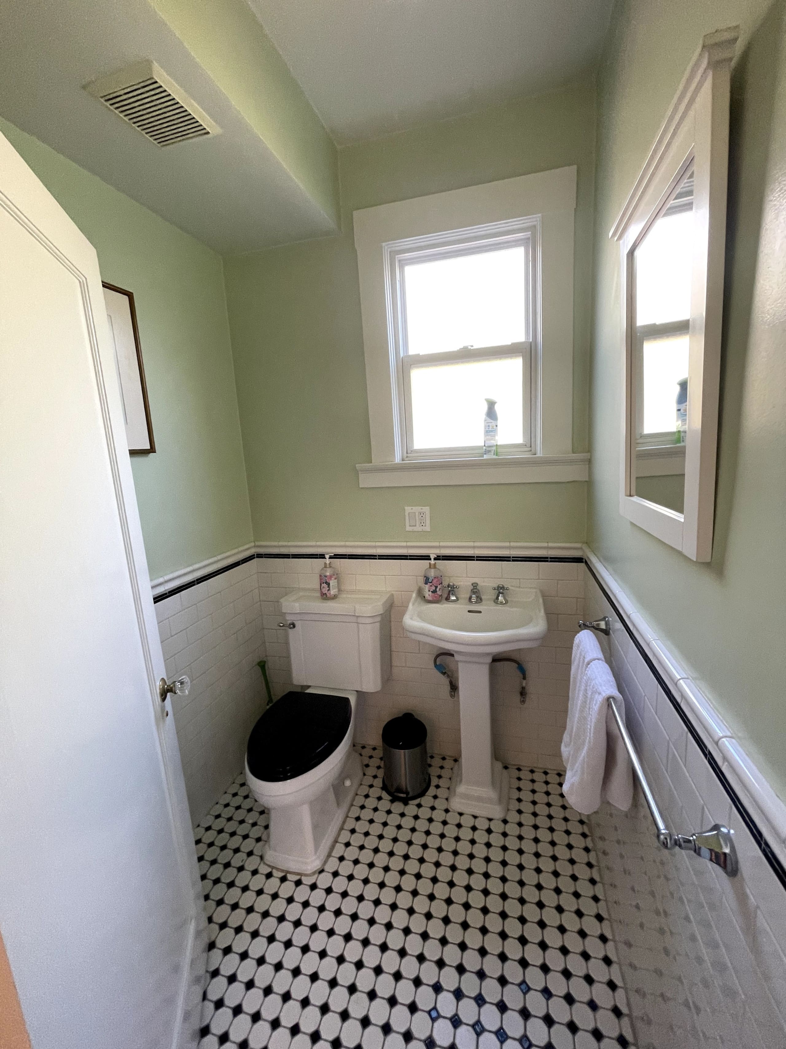 Home in San Francisco · ★4.95 · 3 bedrooms · 1 bed · 2.5 baths - Image 15