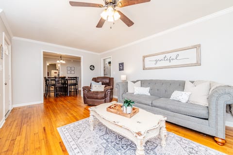 Stylish 4 bdrm/2 bath in heart of Fort Valley