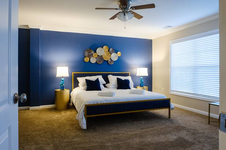 Level Hotels & Furnished Suites managed Airbnb listing 3