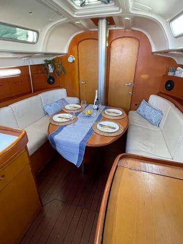 Docklands Yacht gallery image 4