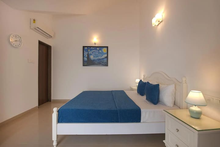 Bedroom 1 image 1