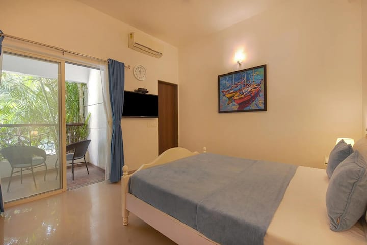 Bedroom 2 image 1