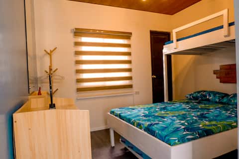 Beachfront Room H (4 pax) - Puffer Isle Resort
