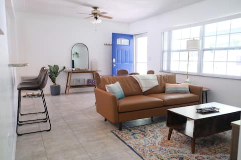 Successful Airbnb property: The Little Hideway in West Lealman