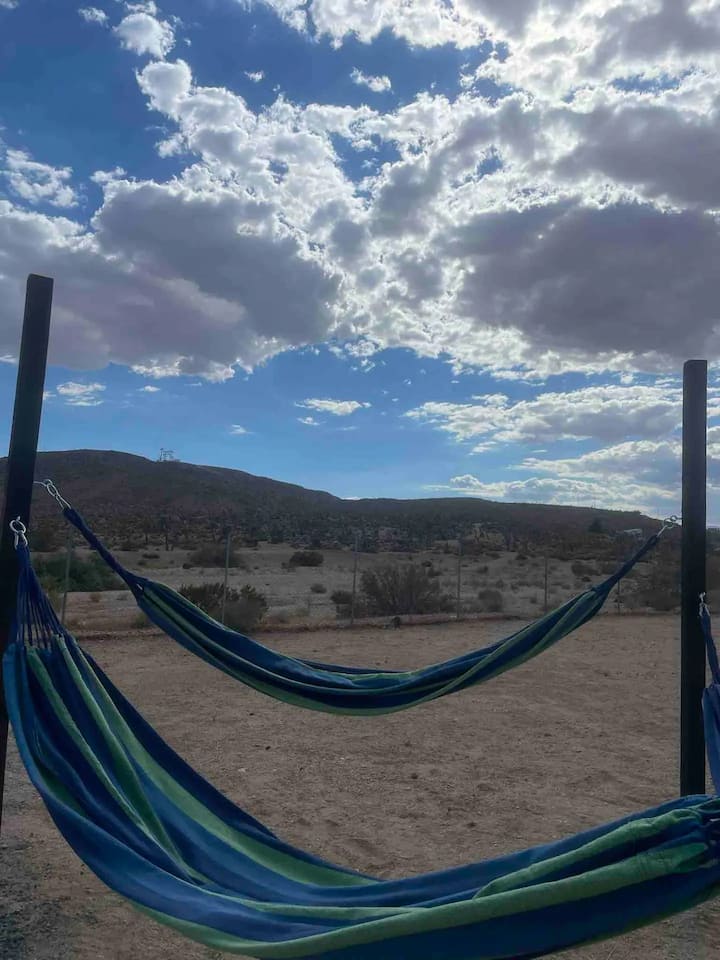 Peaceful Desert House With Views 3bd/2ba - Yucca Valley, CA