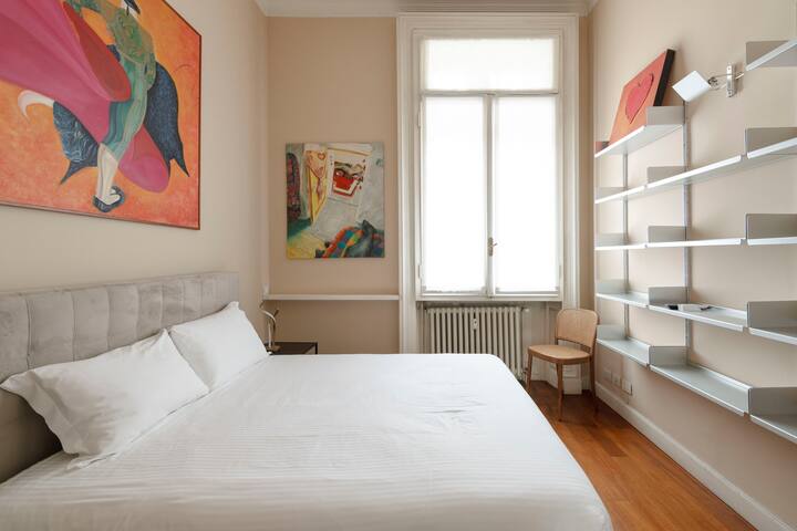 Amazing House – 4 Bedrooms with Private Garden gallery image 5