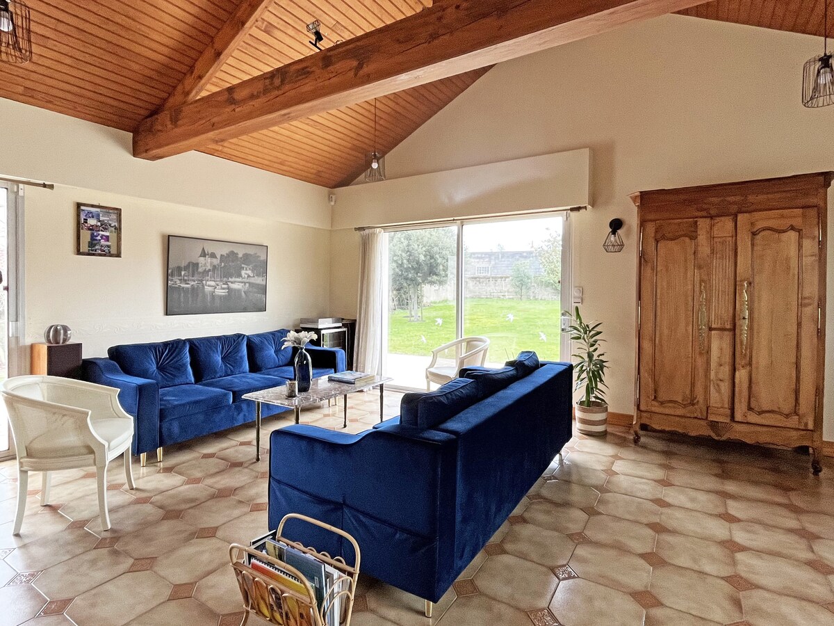 Popular Airbnb listing: Large, comfortable, quiet house near the beach. in Pornic