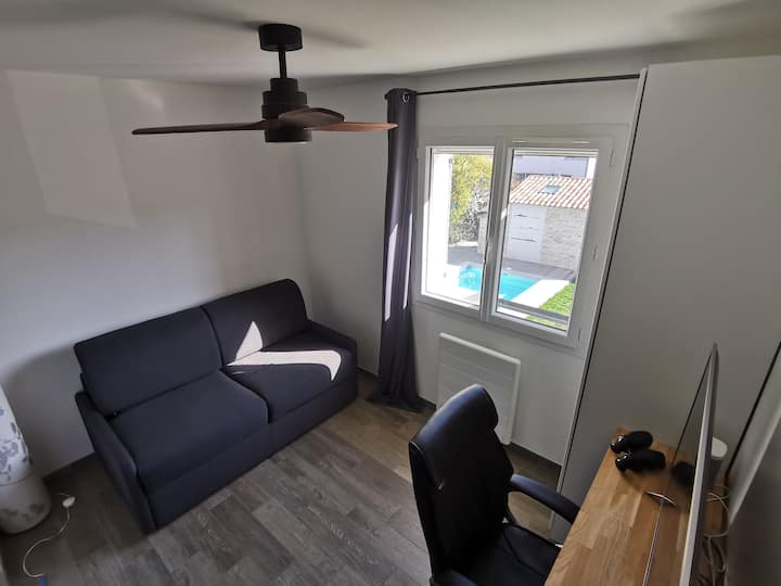 Dormitorio 3 arriba, sofá cama. 