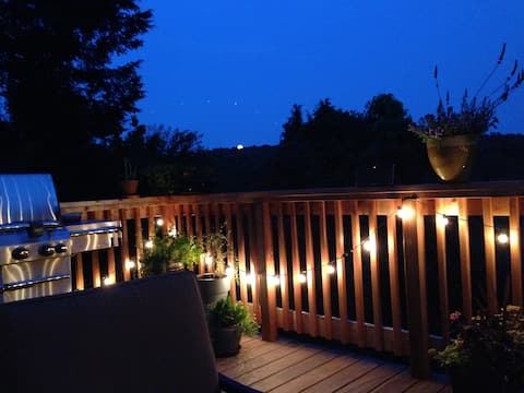 Tranquil Hudson Valley Retreat with Cedar Hot Tub