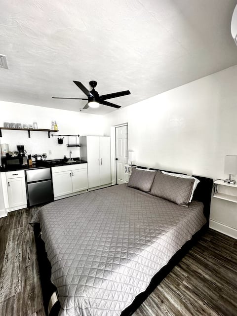 Top Airbnb: Innovation Stays - Guest Suite in Tampa in East Forest Hills