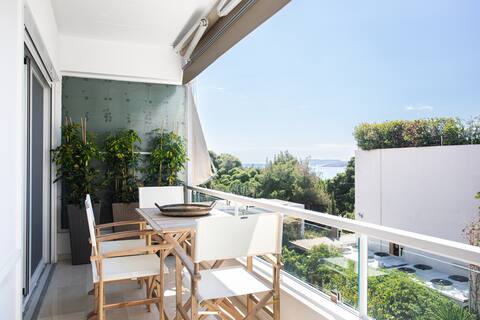 Special apartment by the sea