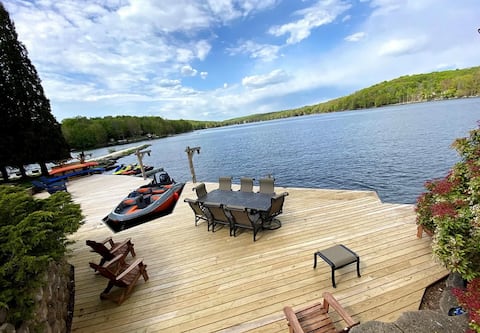 4645 sqft Lakefront Home 100' dock/kayaks/SUP/FP