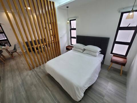 Smart Suite A w/ Free Netflix, Parking, Wi-Fi
