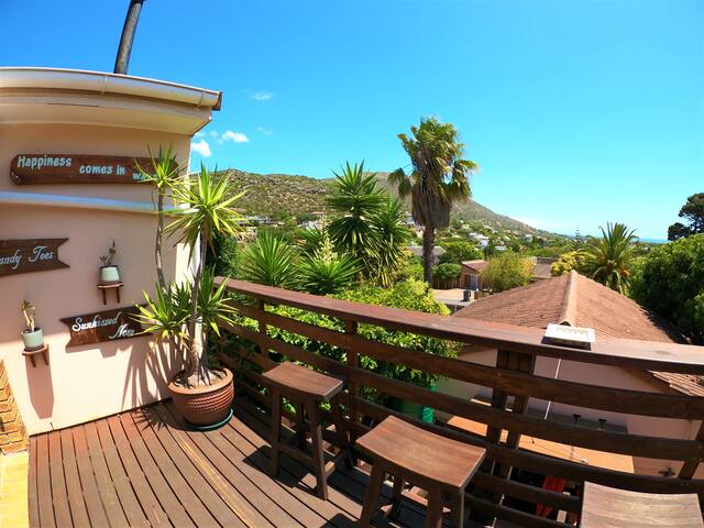 Private Sunset, Sea and Mountain View House