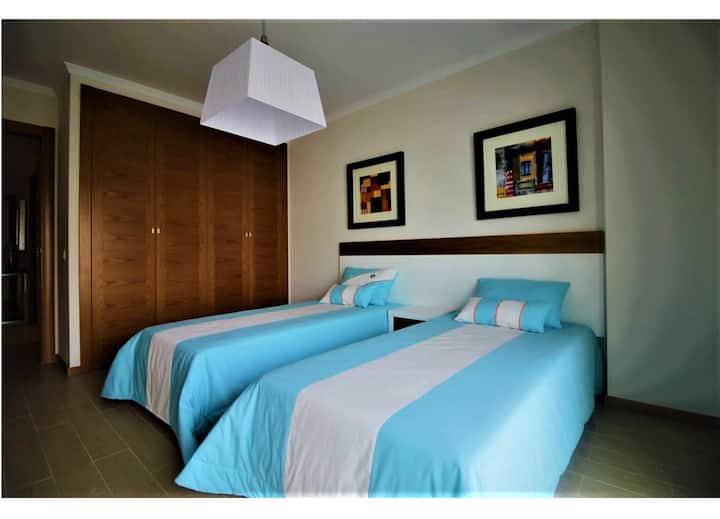 спална соба 2 x 90x 200 метри кревети