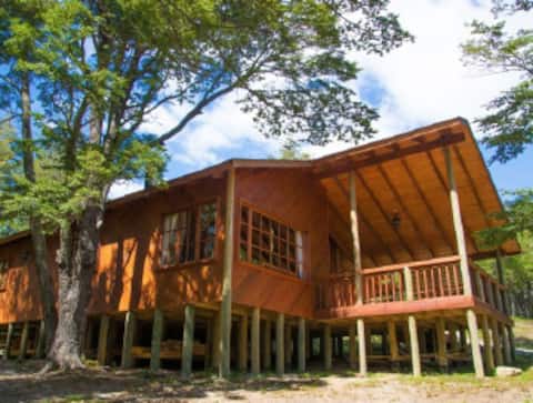 Family Cabin on the Banks of the Baker - Green Baker