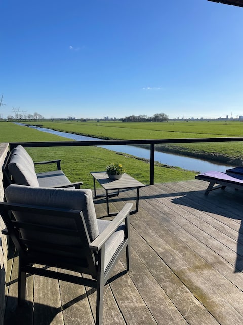 Scenic stay near Amsterdam