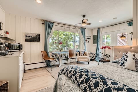 Top Airbnb: Charming West Studio in Lovely Estate Property in Boulder County