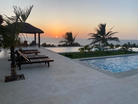 Sea view and direct beach access