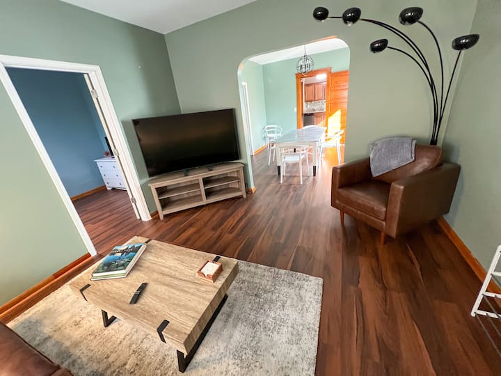 Urban Escape in Vibrant Tremont Near Downtown Houses for Rent in