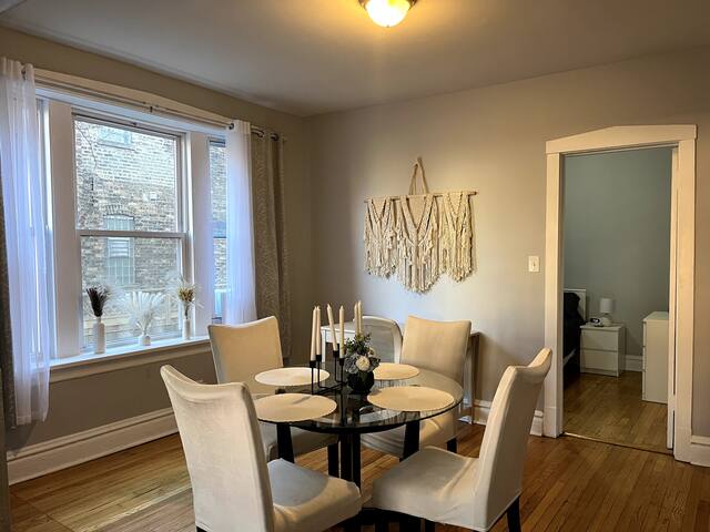 Charming and Cozy 2bd Apartment!