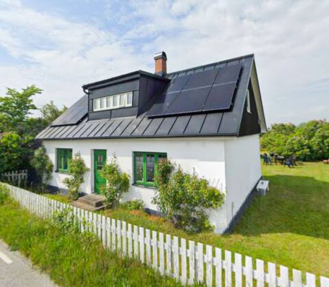Summer house with own garden in Smygehamn