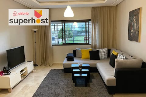 Beautiful unit near Airport (Lockbox/fast wifi)