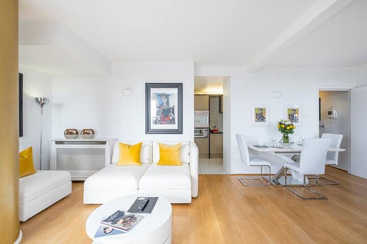 Elegant 2 bed 2 bath near Knightsbridge gallery image 2