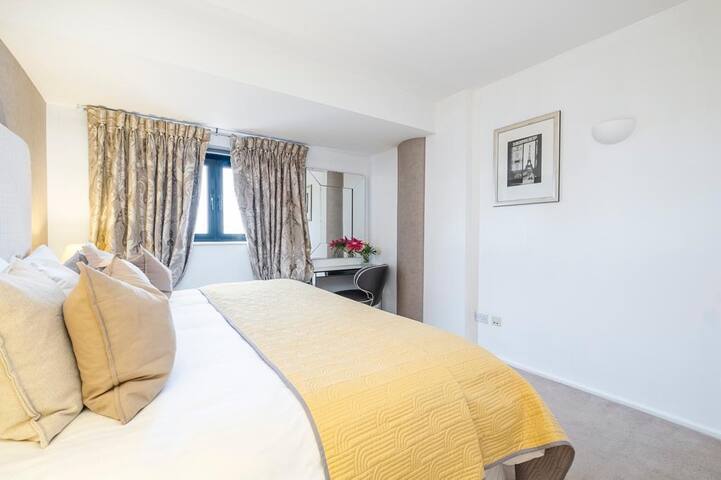 Elegant 2 bed 2 bath near Knightsbridge gallery image 4