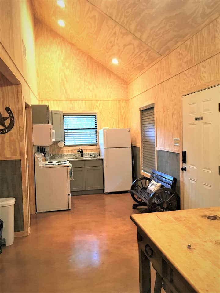 Cold River Cabins
Cabin # 1 - Concan, TX