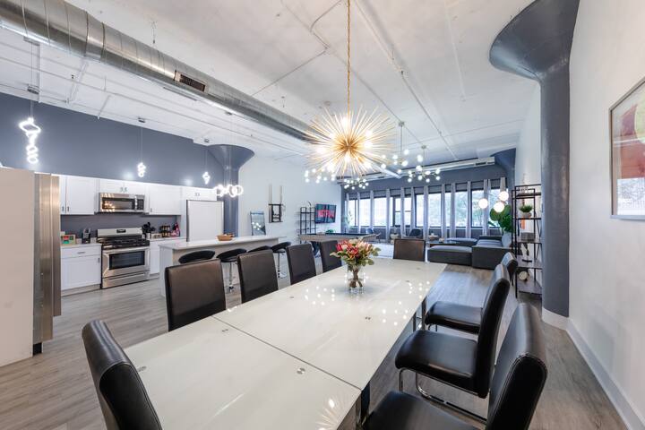 Luxurious 5BR Suite Near McCormick w/ Pool Table gallery image 3