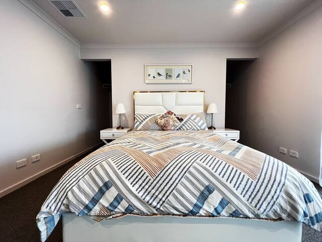 Comfortable 7 bedroom double gallery image 3