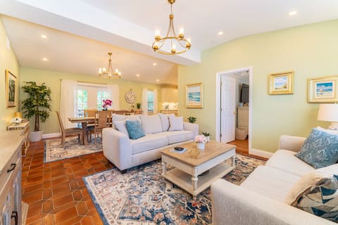 Stunning 3/3 home by the beach with huge garden