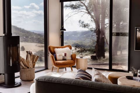 Top Airbnb: Design-led Stay. Epic Views. Mt Buller Foothills in Merrijig