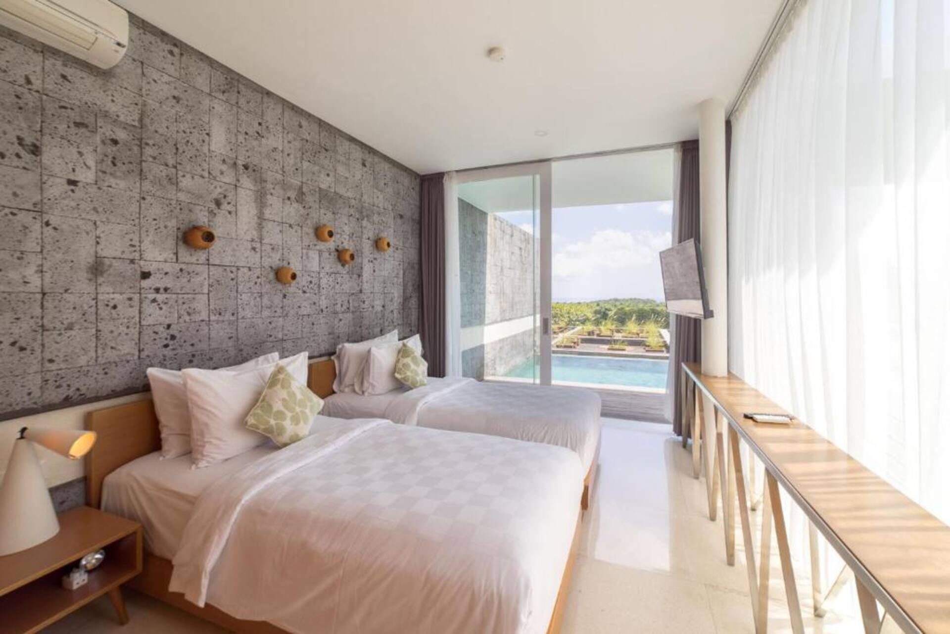 Panoramic Clifftop Perch 2 Bedroom Private Villa in Uluwatu 3