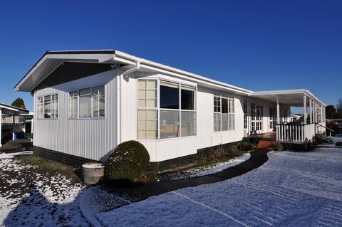 Shannon House (winter)