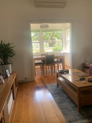 Grand Prix (5 min walk) Beachfront gallery image 5