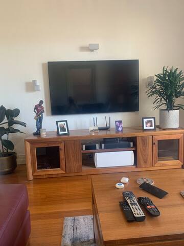 Grand Prix (5 min walk) Beachfront gallery image 2