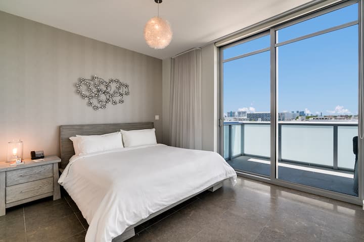 Dhomë gjumi me ballkon