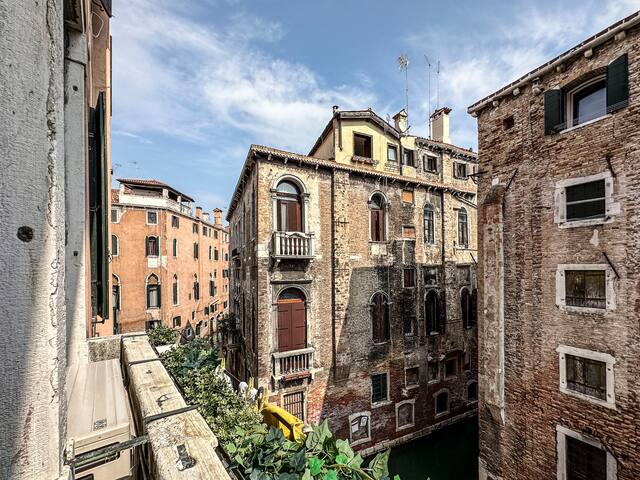 Luxury apartment near Rialto bridge, Venezia gallery image 3
