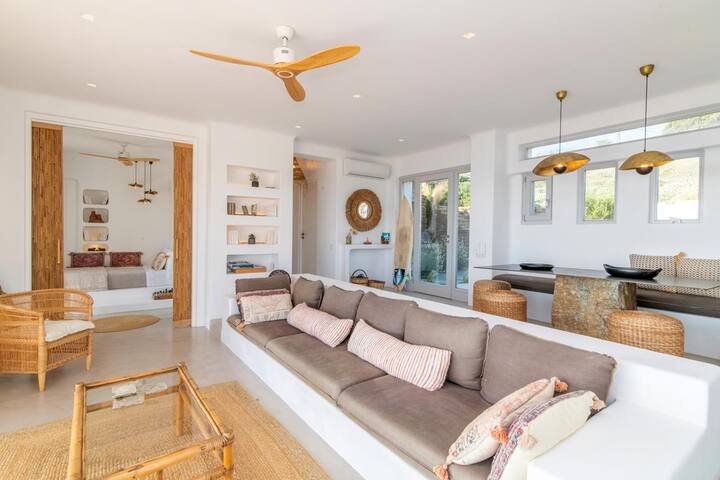 Leivadakia Villa gallery image 5