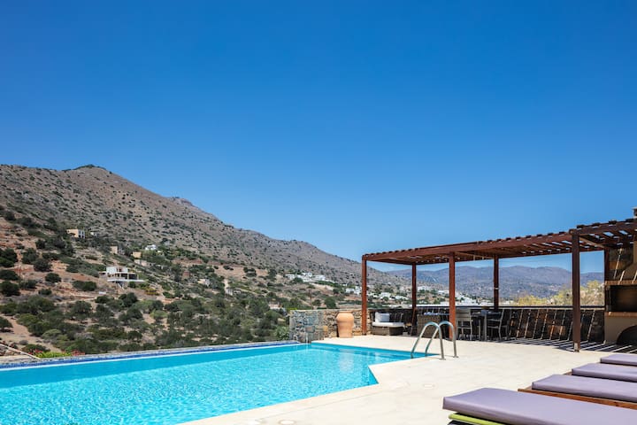 Maris Villa 2 – Private pool, close to Elounda!
