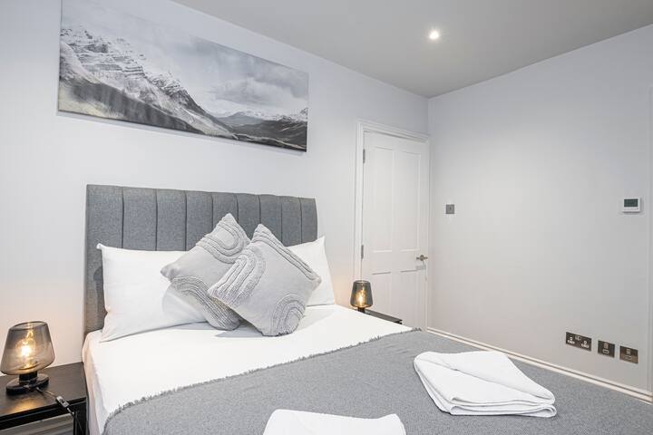 Fitzrovia Residence gallery image 5